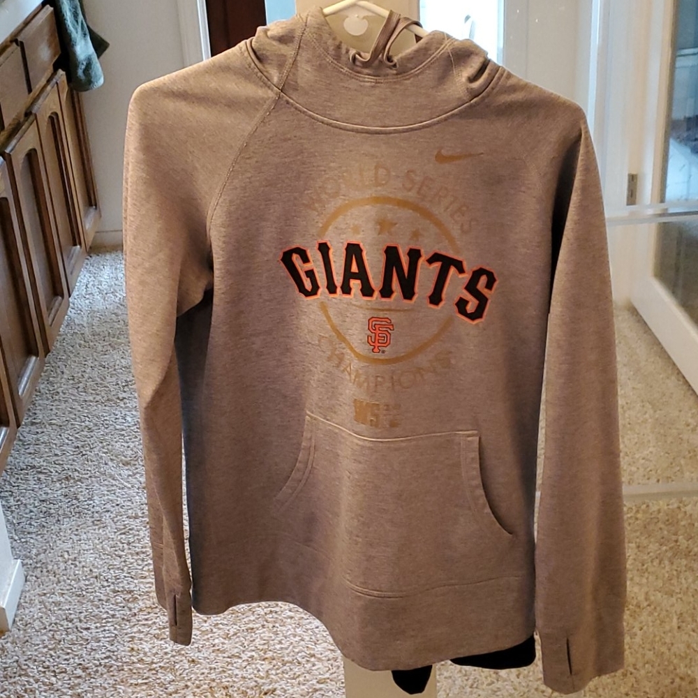 Nike giant's hoodie size medium